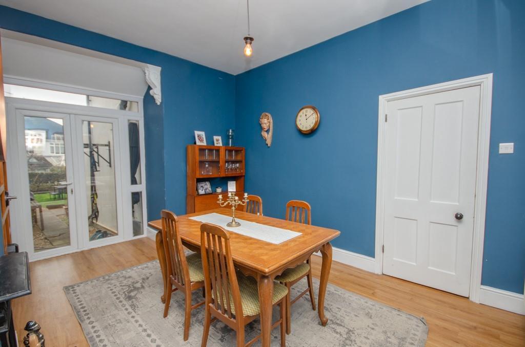 Dining room pic 2.jpg