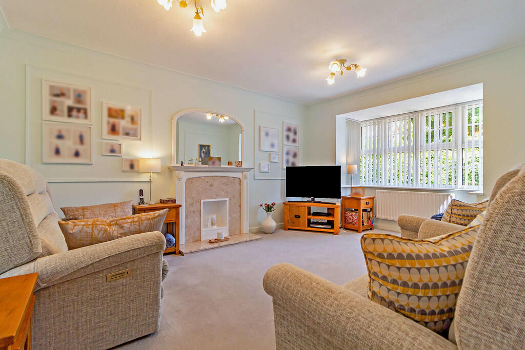 8605761-interior0...