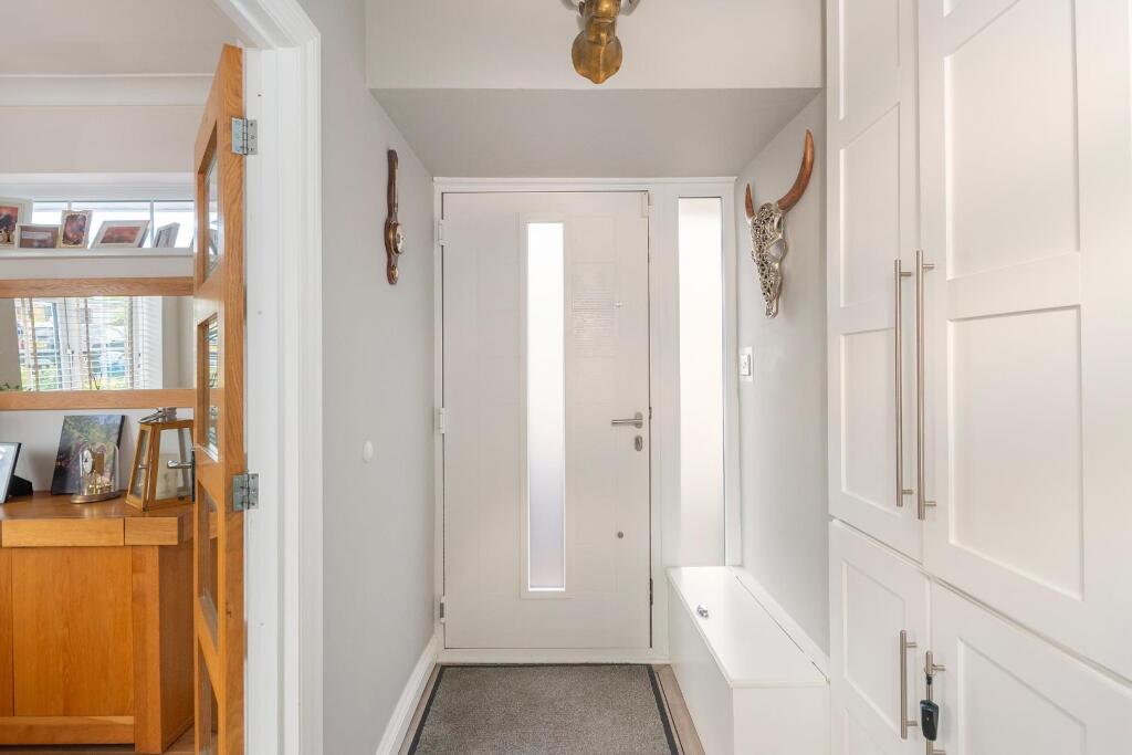 4R8DHE - Hallway B.jpg