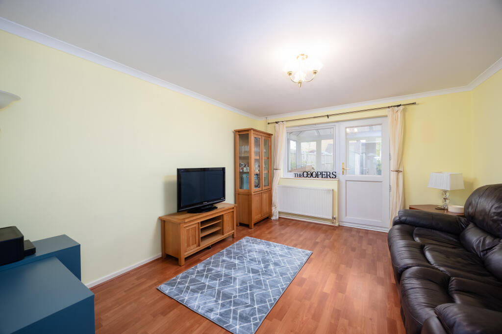 9 Meadow Close, Aylesbury HP20 1XH-3