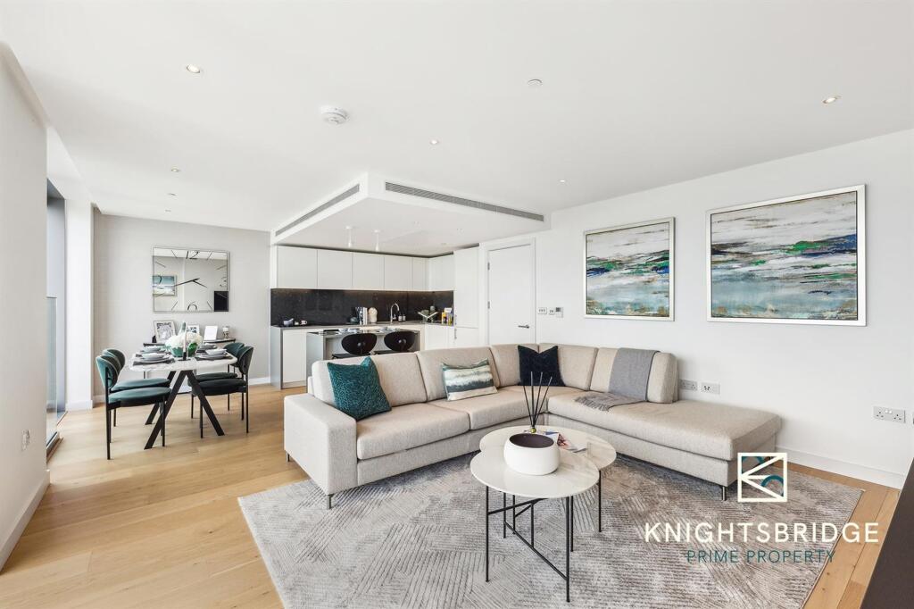 55-14 40 Landmark Square (14).jpg