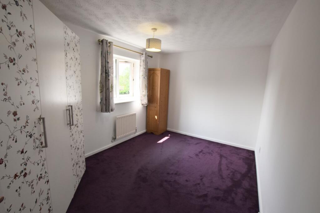 40 Rhodes Place wardrobes