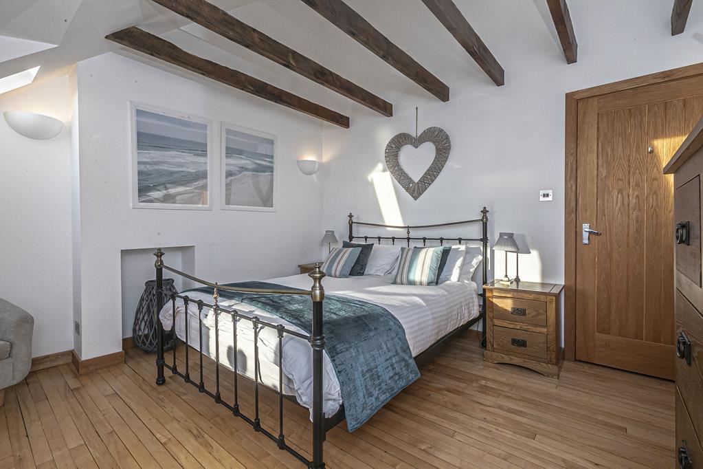 BEDROOM 4 AGAIN