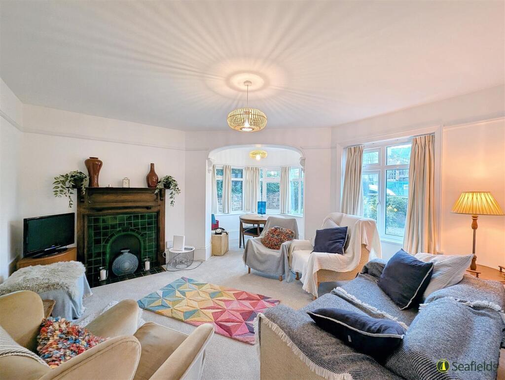 Sitting Room1.jpg