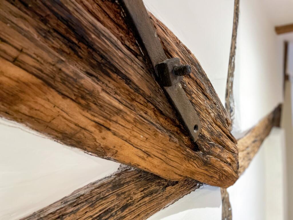 Exposed-Beam-Detail-II