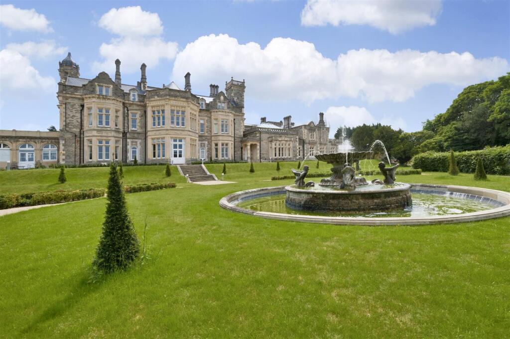 Rear Elevation &amp; Grounds