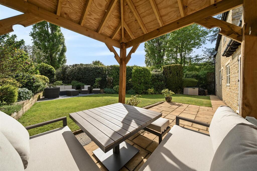 Sycamore House, 2 Mill Lane, Greens Norton (33).jp