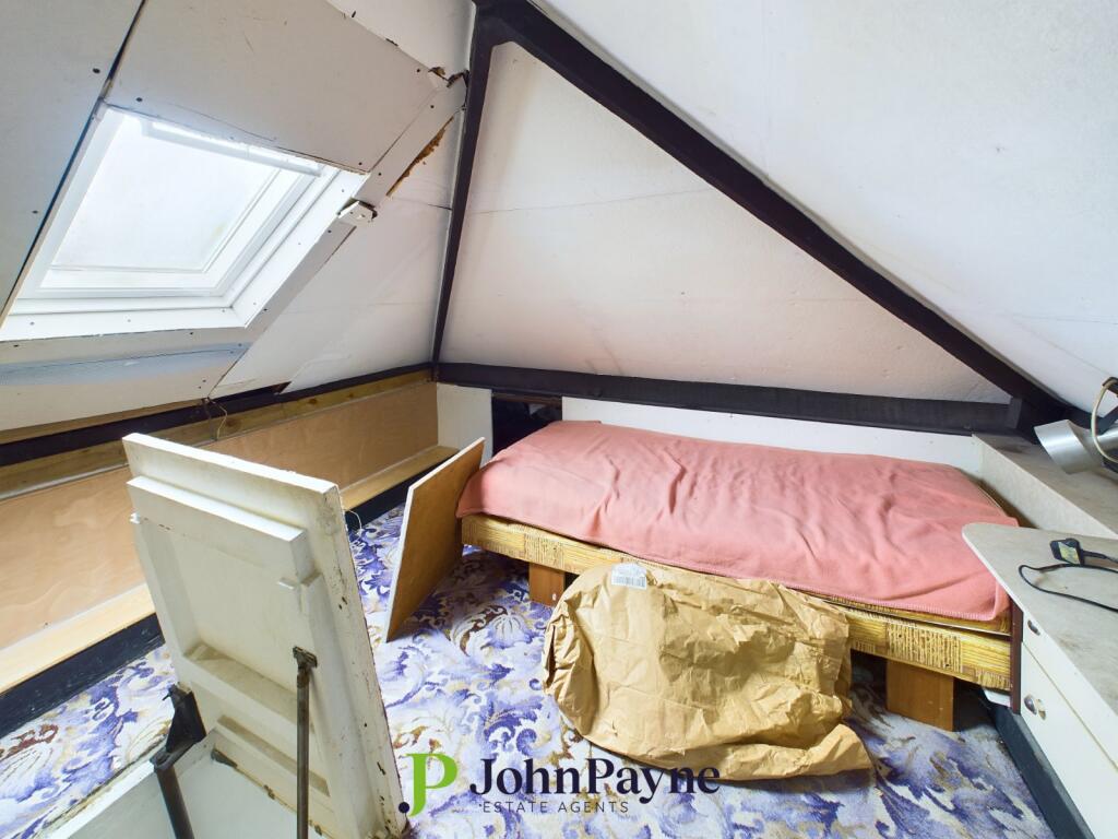 Attic/Hobbies Room