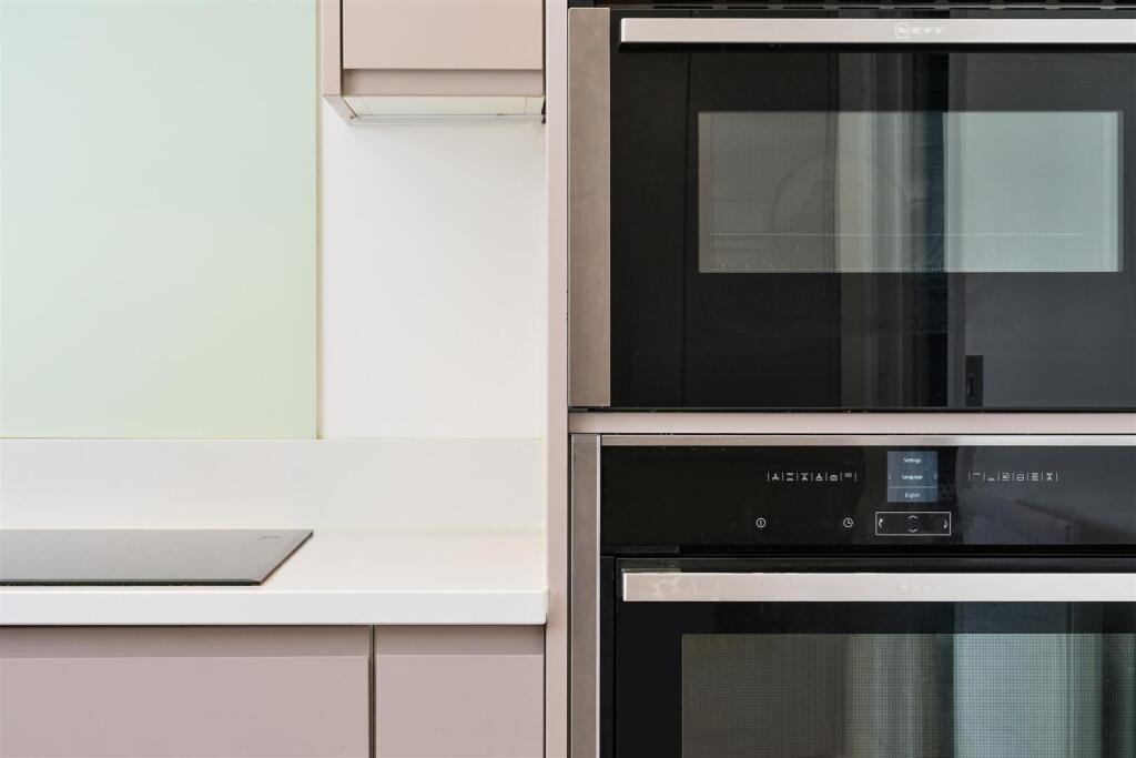 KINGSWOOD GRANGE, FLAT 24- (24).jpg