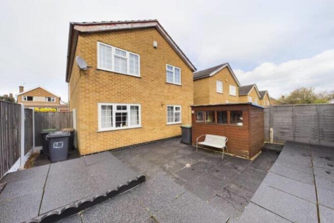 112579_QBE210045_L_IMG_10_0000_max_656x437