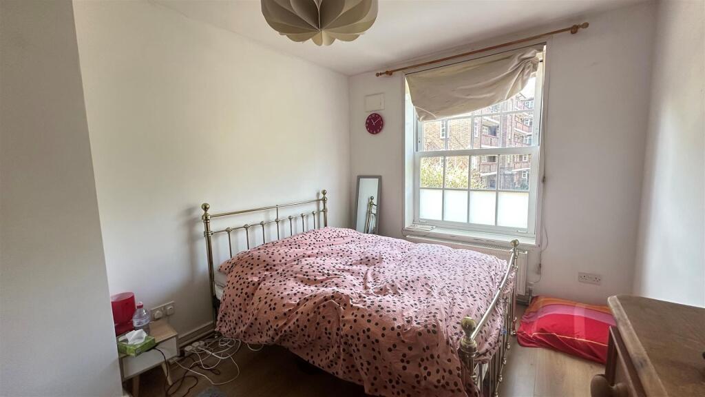 Ascalon House - bedroom.jpg
