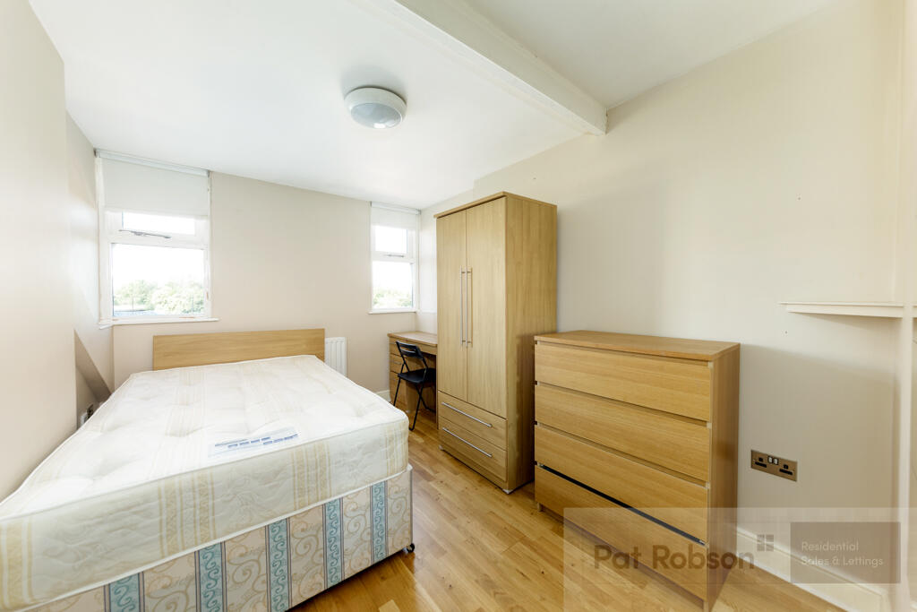 8 michael house944.j