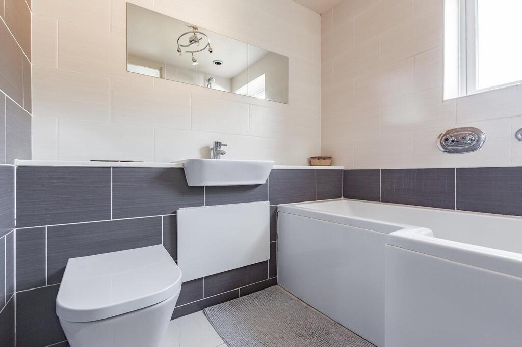 62 Caling Croft-LR4.jpg