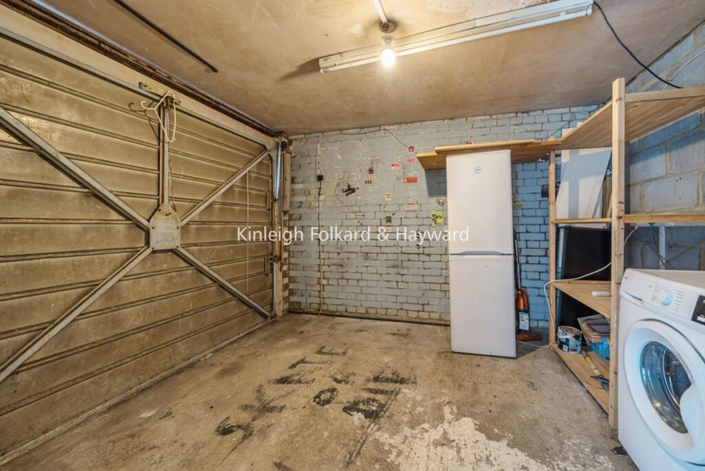 9e7b9d8b-3805-405c-b