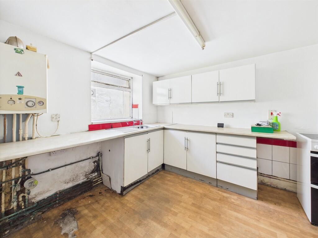 CAM03974G0-PR0141...