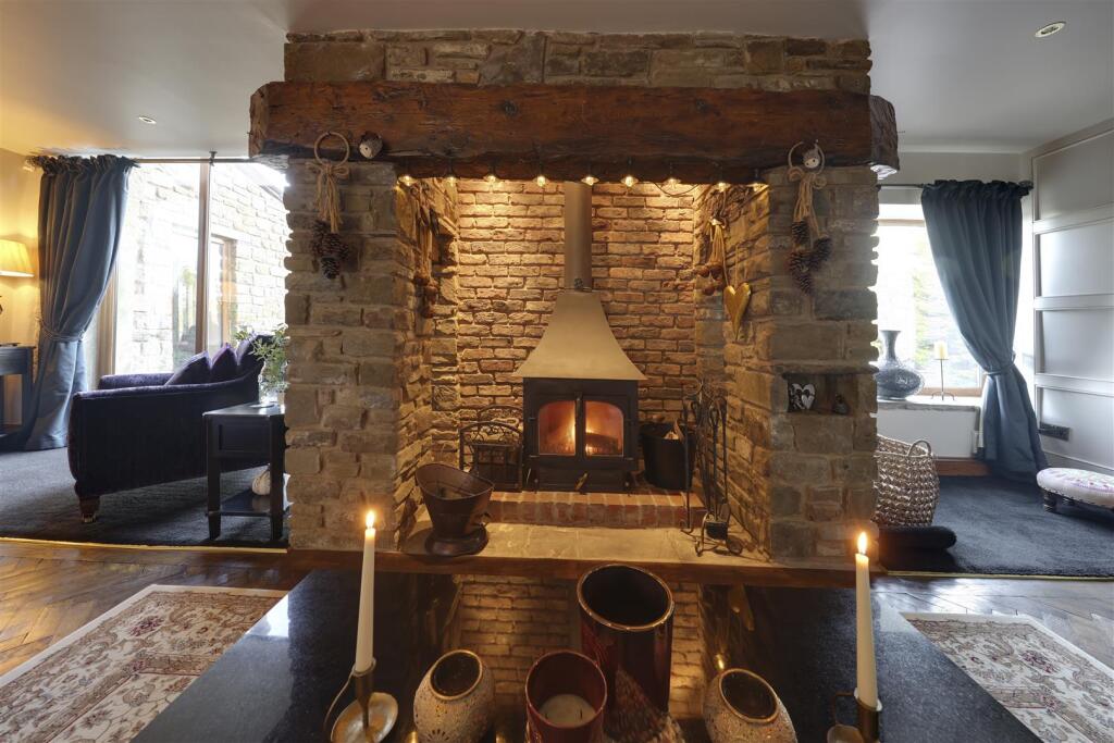 Feature Ingle Nook Fire