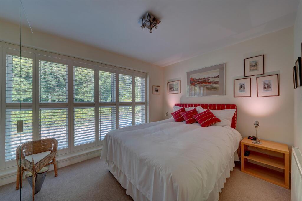 48a Worcester Rd (9).jpg