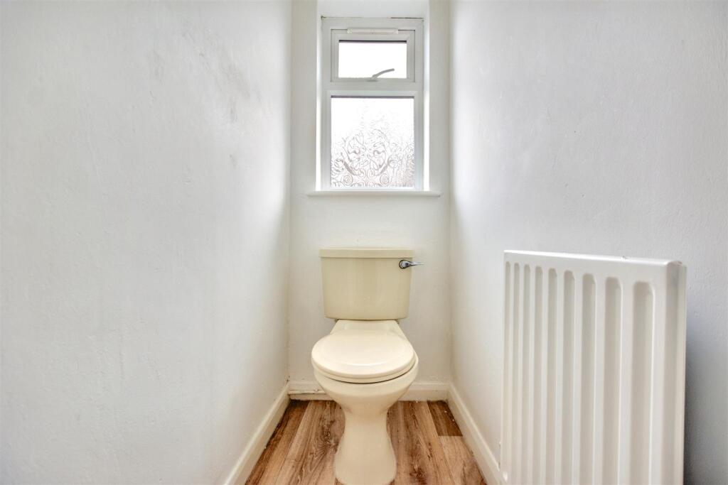 Upstairs WC.jpeg