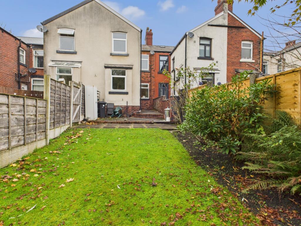 CAM03729G0-PR0166-STILL031