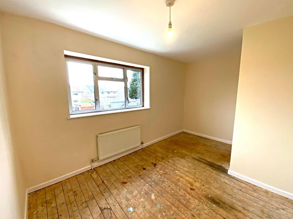 27 Gathorne bed2 ...