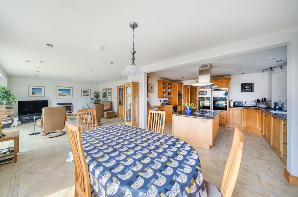 33-681bad9b949ba-...