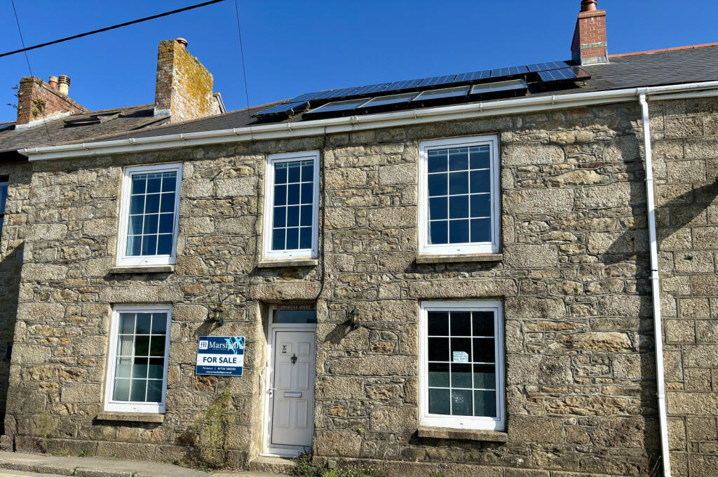 4 Bedroom Mid Terrace House for Sale