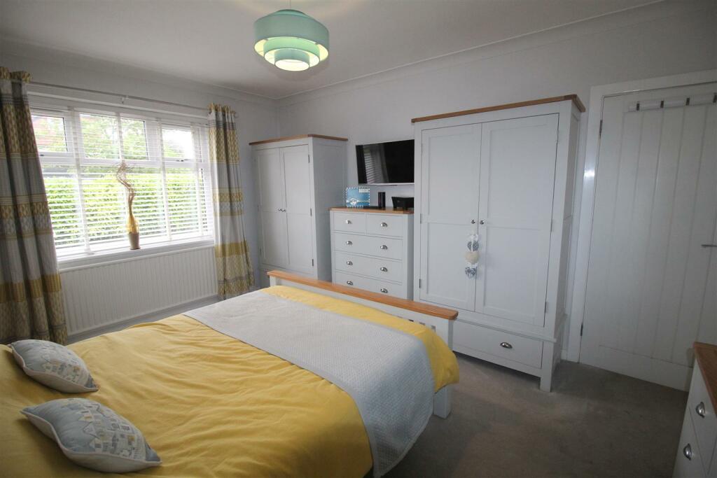 St Thomas Road, 78, bed 1 (2).JPG