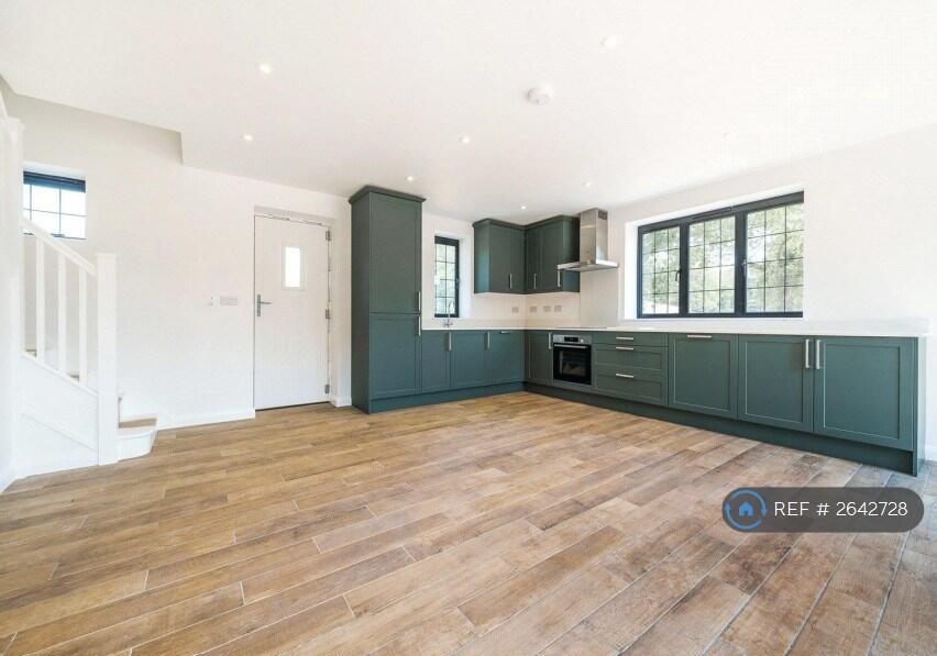 Kitchen/Dining Area