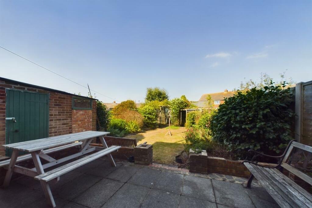 CAM01894G0-PR0121-STILL014.jpg
