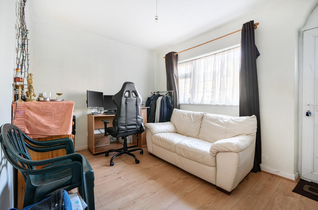 1375941-1-6939612...