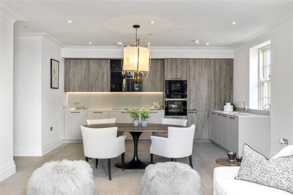 Show Apartment