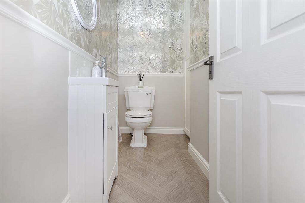 Bramleys Estate Agents - Upper Lane - Gomersal (24