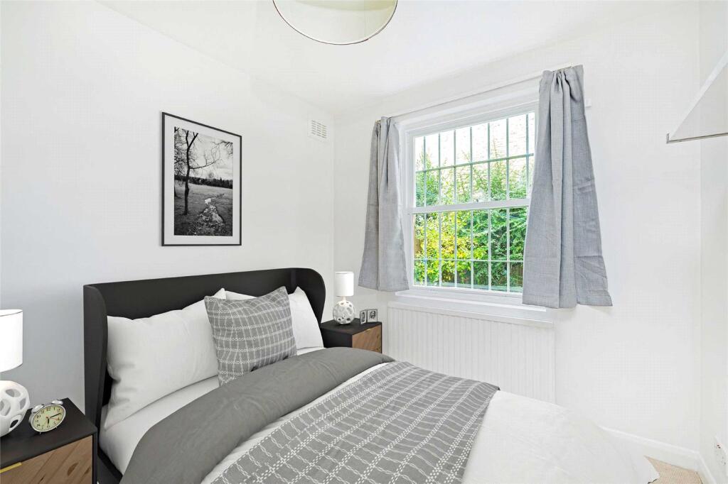 Elms Crescent, London, SW4