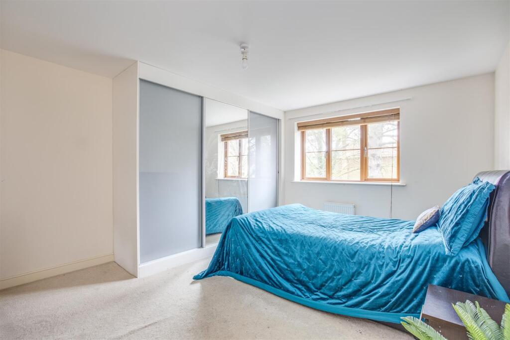 68 John North Close, HP11 1FQ-6.jpg