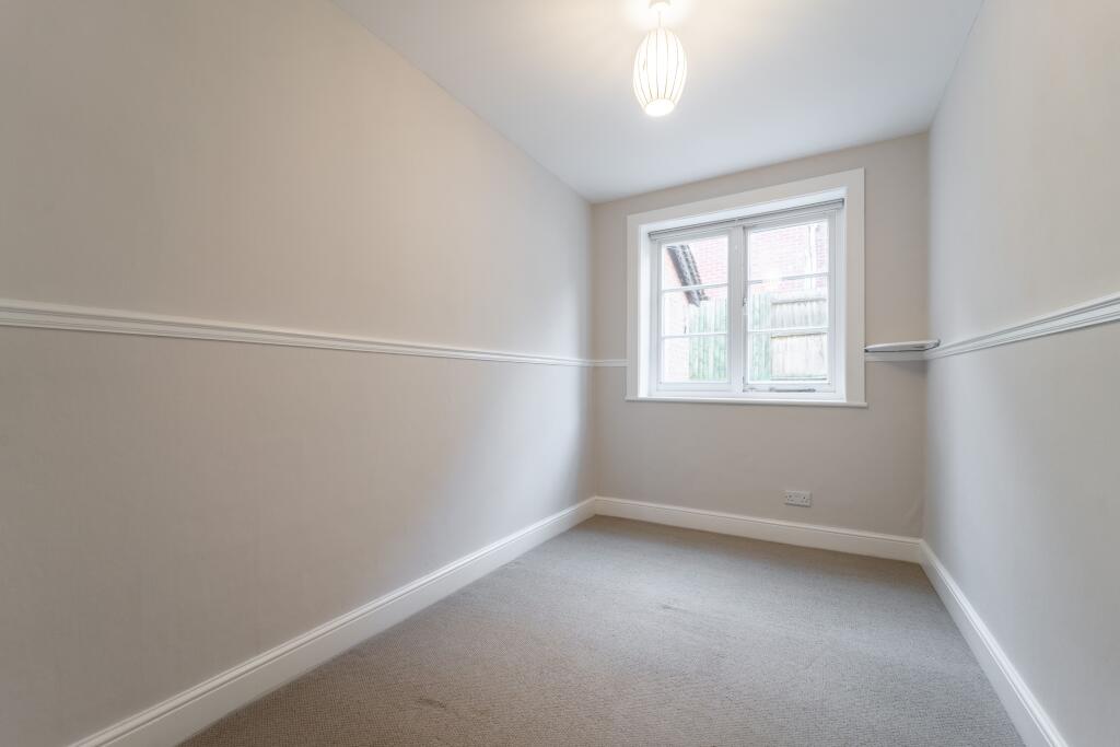 Fourth bedroom