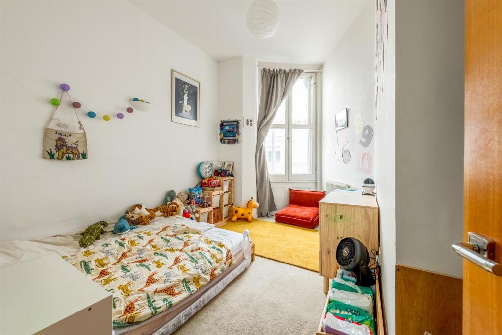 Flat 1, 3 Silwood Terrace1.jpg