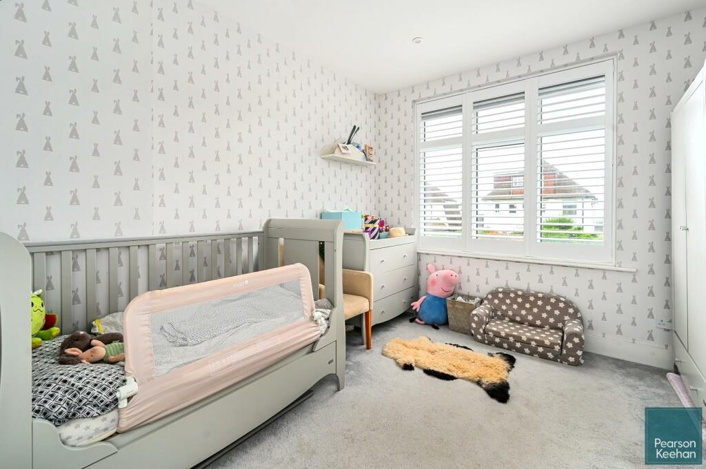 10 Glastonbury Road, BN3 (22).jpg