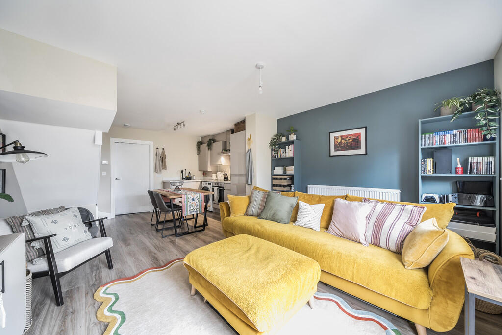 1313788-8-685d14c...