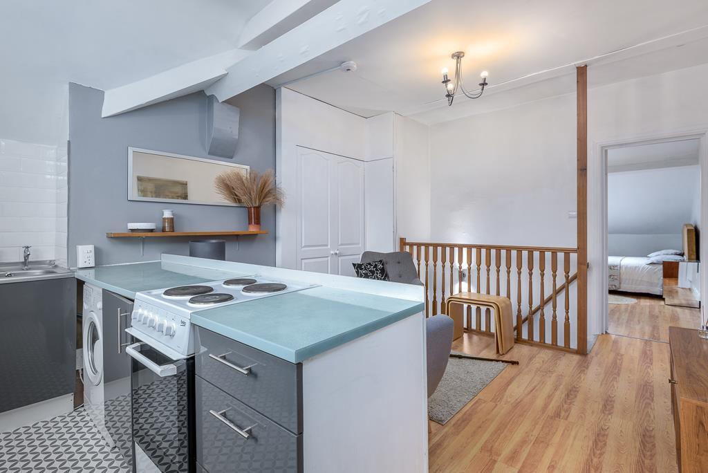 upstairs flat (1 of 7).jpg