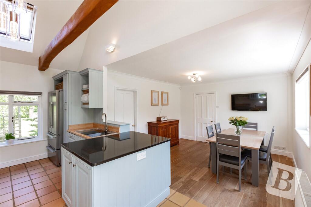 Kitchen/Breakfast Rm