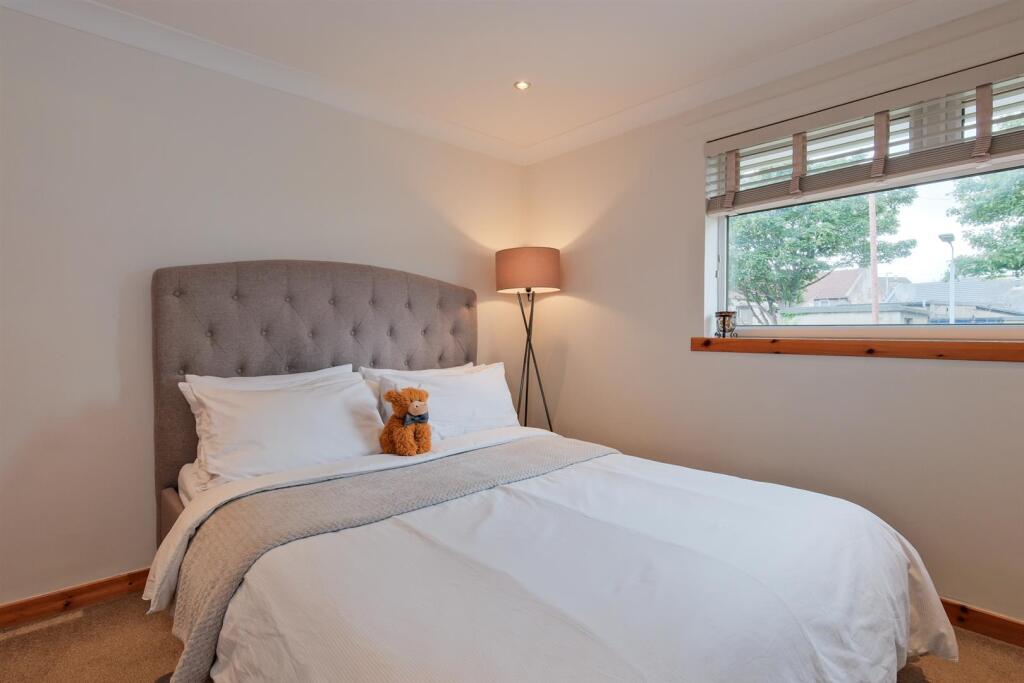 026-32 Currieside Place, Shotts, ML7 4AL.jpg