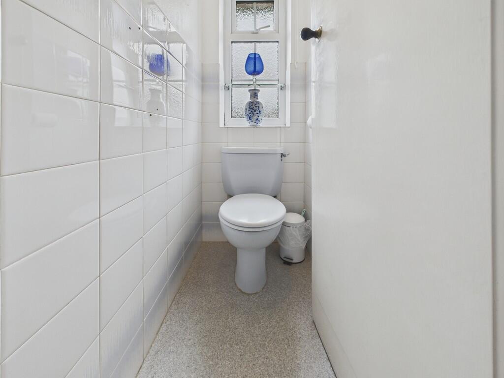 CAM04273G0-PR0158...