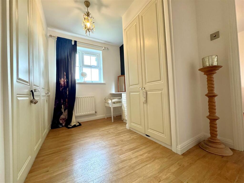dressing room.jpg