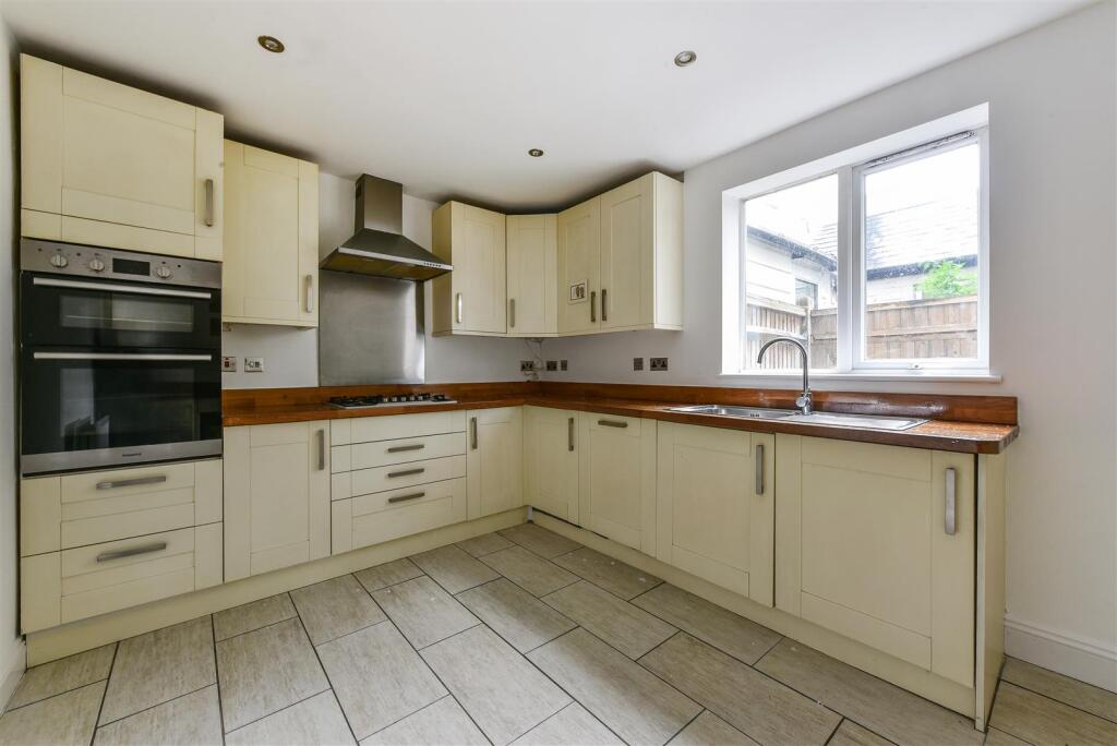 Kitchen/Breakfast Room