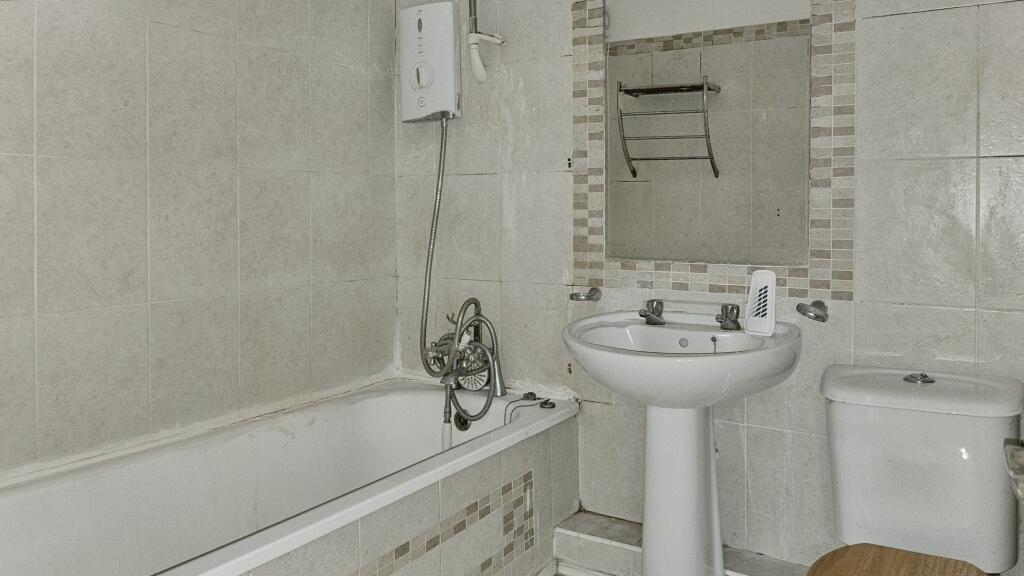 40 Scottwell Drive, Hendon, London, NW9 6QB