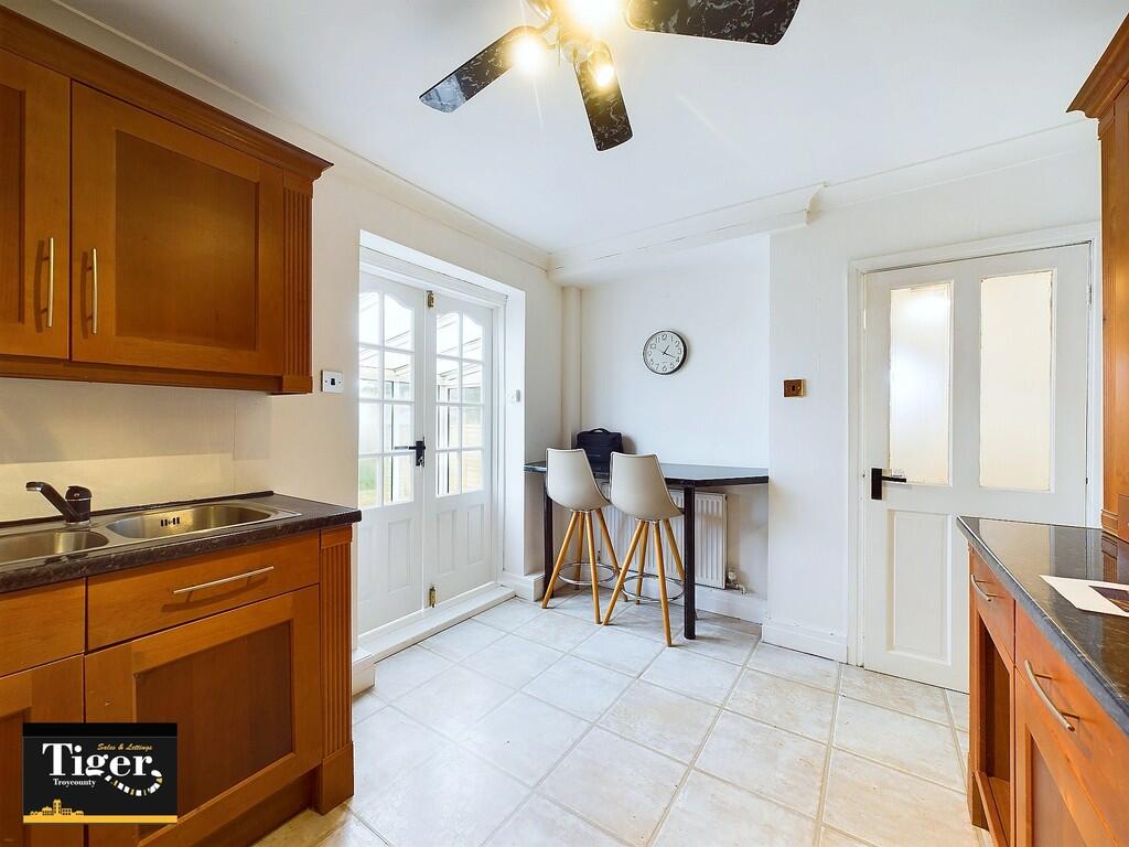 CAM03440G0-PR0229...