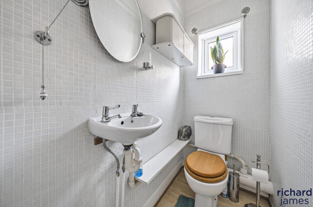 c183bed3-c5aa-49b...