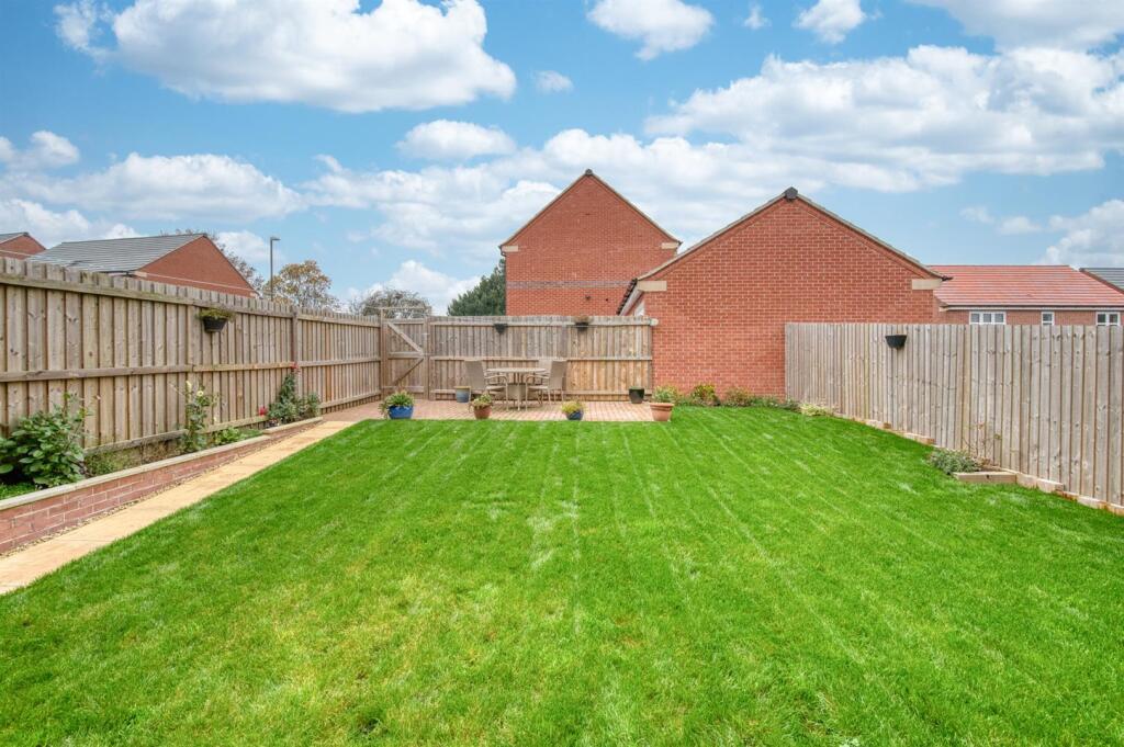 Rear Garden lawn.jpg