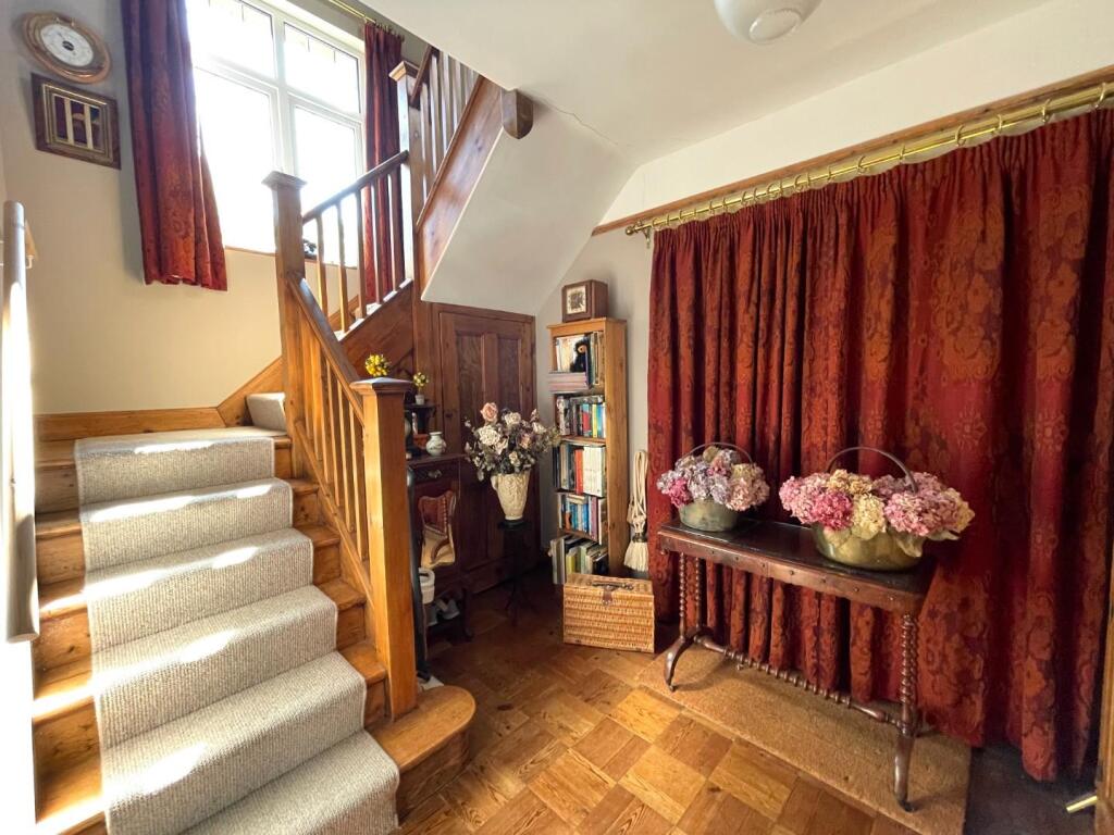 Entrance Hall.JPG