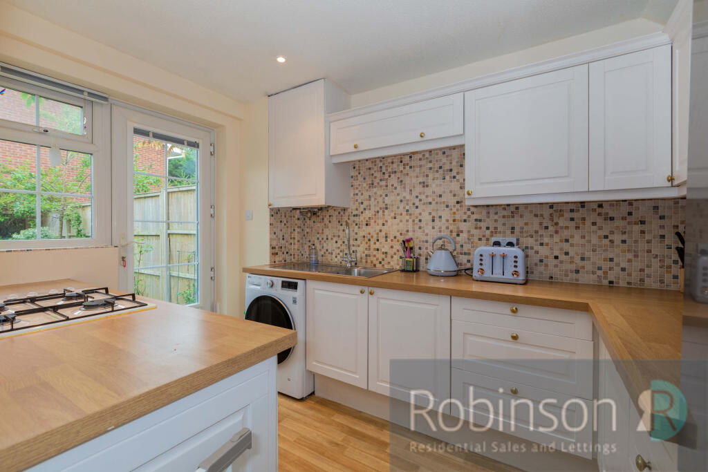 15 Lyneham Gardens-7